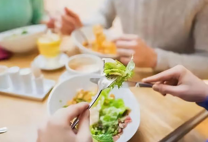 少吃?不吃?晚餐到底怎么吃更健康?