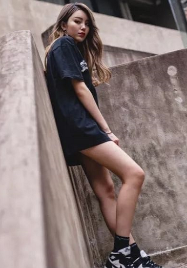 yeezy老爹鞋与AJ1如何穿搭好看 女生穿yeezy老爹鞋和AJ1哪个更好看 yeezy老爹鞋与AJ1如何穿搭好看 女生穿yeezy老爹鞋和AJ1哪个更好看